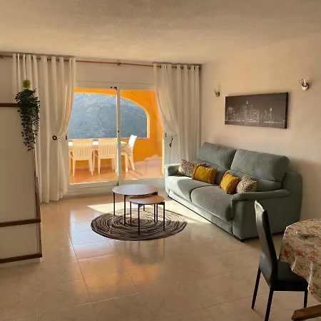 Tranquility, Sun, Breathtaking Views & 7 Minutes Drive To Sea